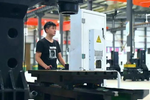 統(tǒng)籌抓好 兩穩(wěn)一促 穩(wěn)住商務(wù)和開放型經(jīng)濟發(fā)展基本盤